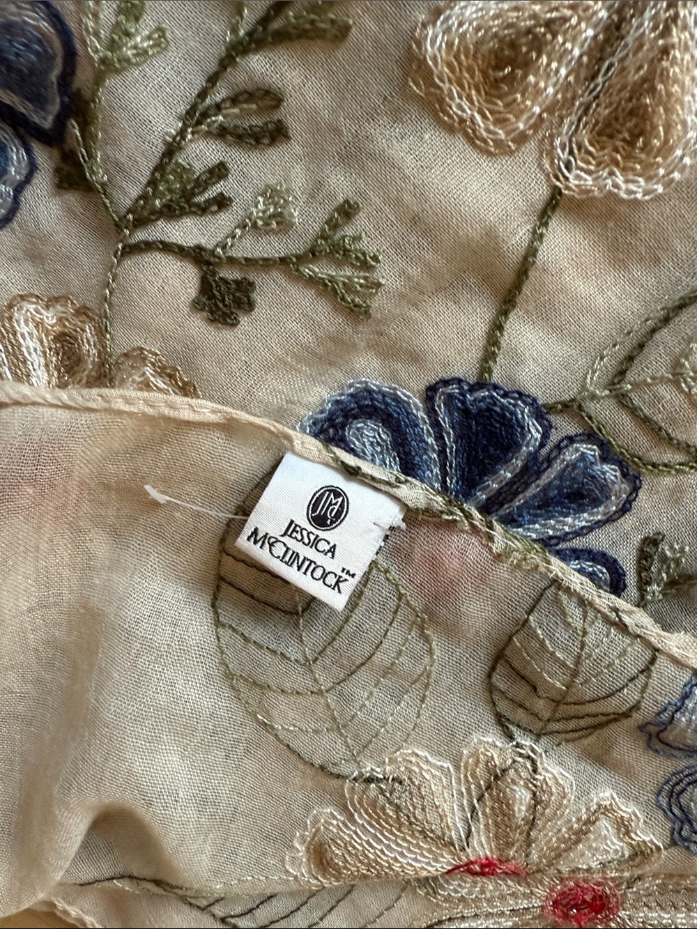 NWOT Jessica McClintock Beige Scarf with Multicolor Floral Embroidery - Picture 5 of 8